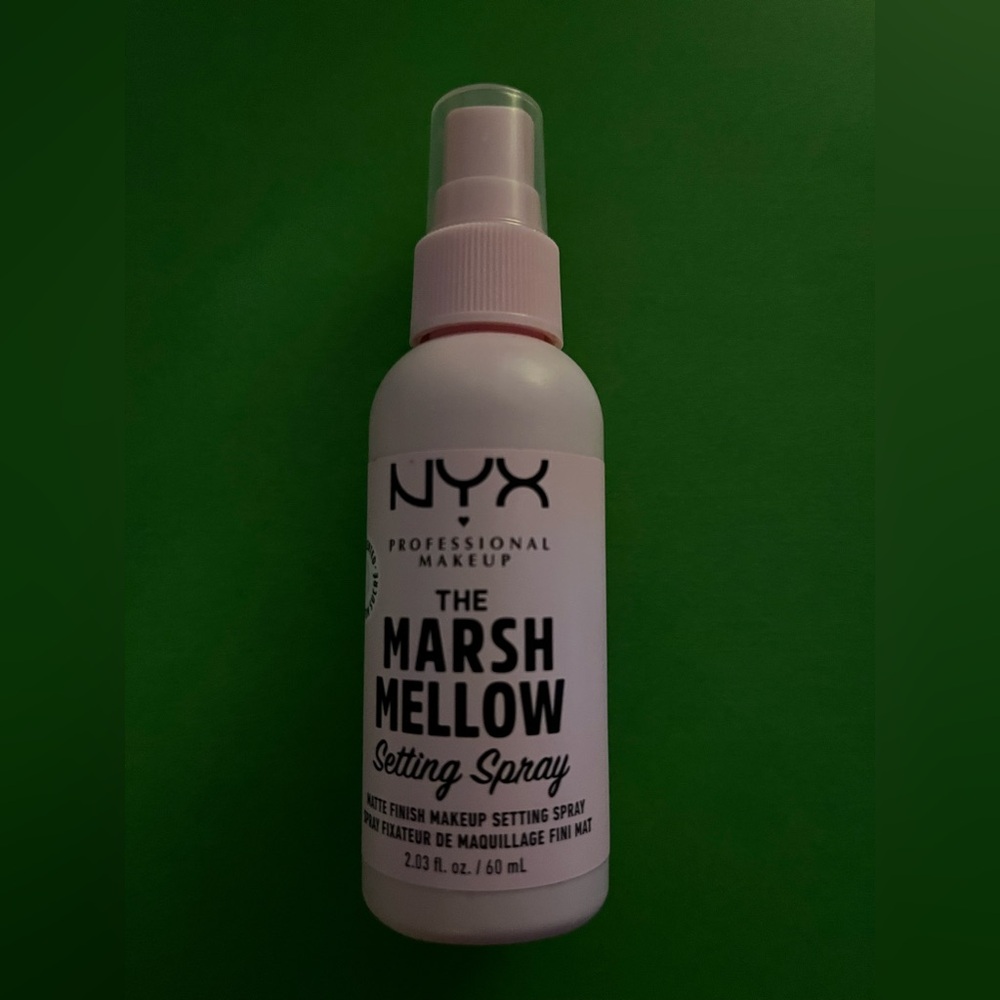 NYX The Marsh Mellow Setting Spray Matte Finish 2.03 fl oz / 60 ml